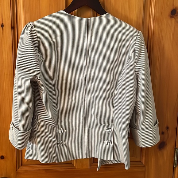 Blue and white pinstripe blazer SOAKED IN LUXURY - Picture 5 of 6